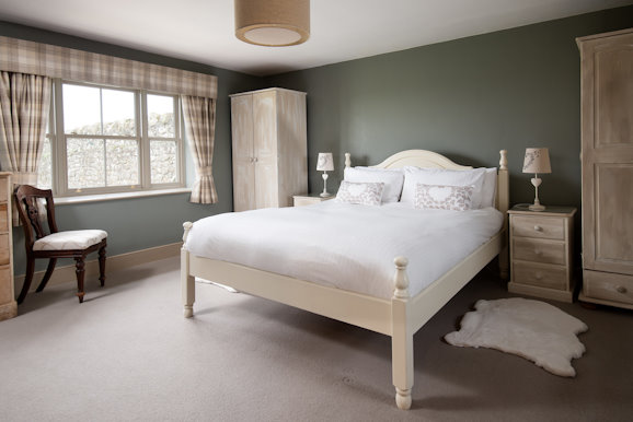 Bee Cottage Double Bedroom